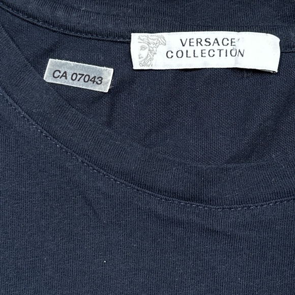 Versace Collection Cotton Dark Navy Embroidered Medusa Logo T Shirt Mens 2XL - Picture 4 of 7